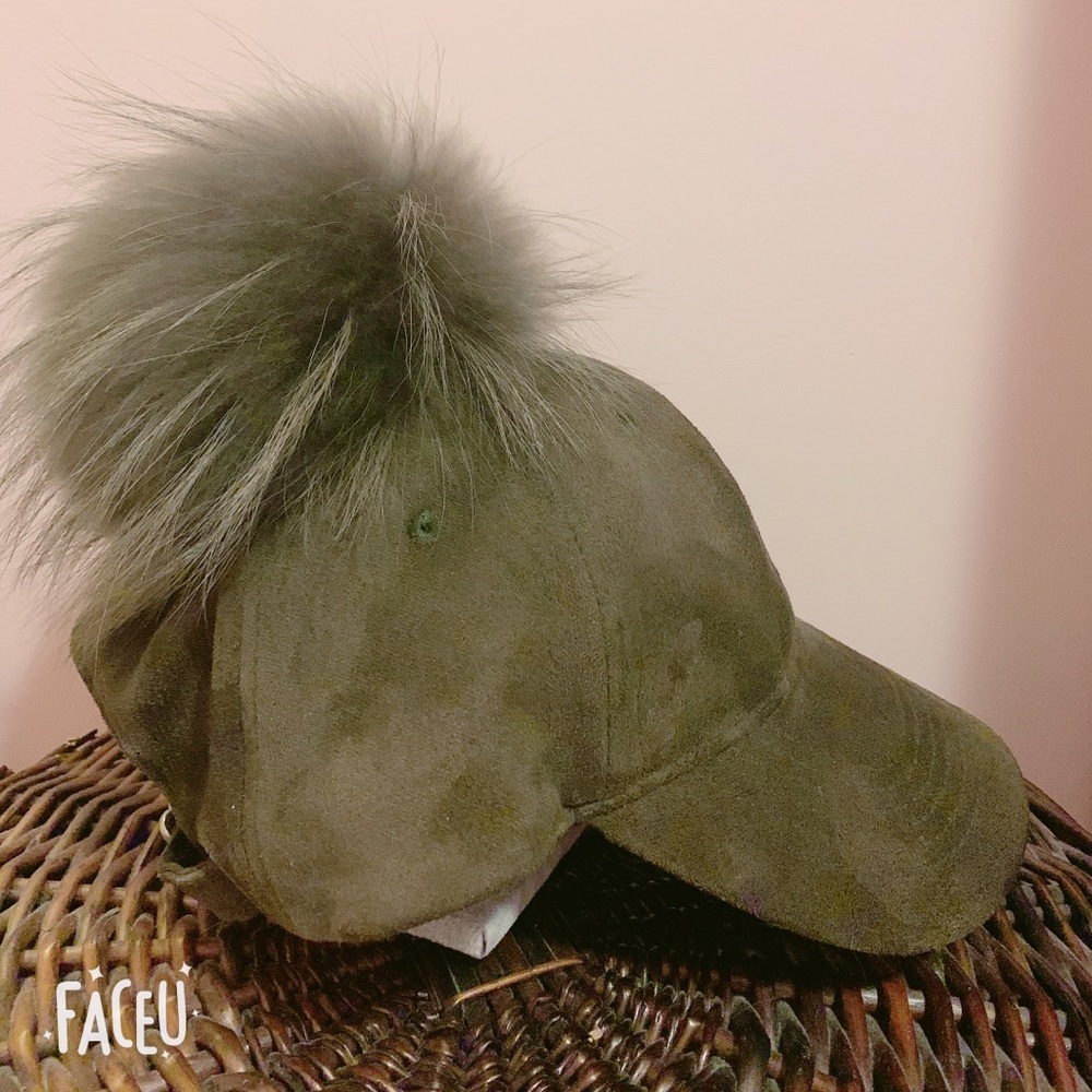 Brand new Rudsak fur hat